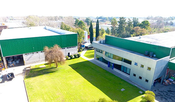 quifran industria de plasticos en moreno.jpg